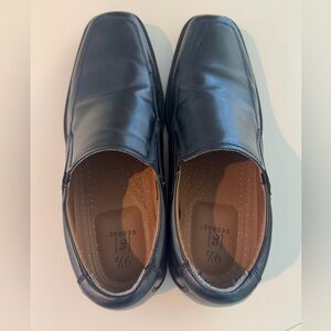 Men's Classic Black Loafers 9.5